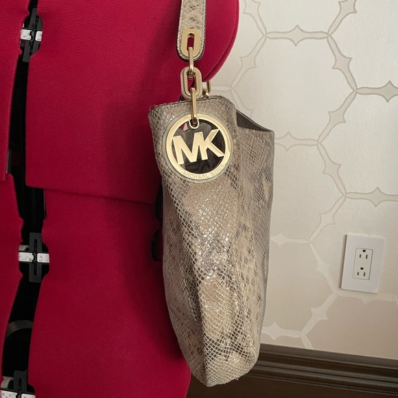 Leopard print Michael Kors purse - Picture 2 of 5